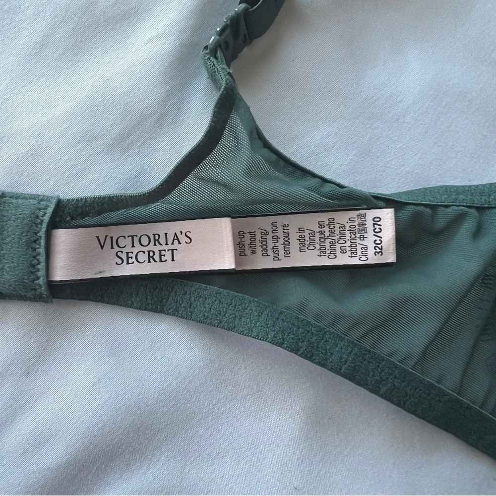 NWOT Victoria's Secret Dream Angels Push Up Without Padding in Green, 32C - Picture 7 of 9